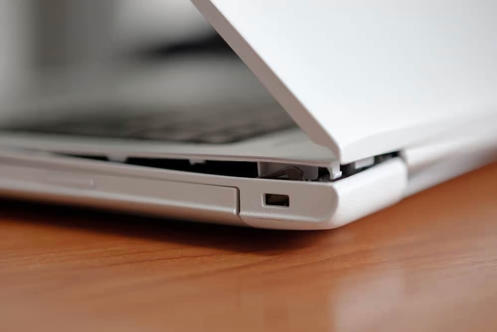 Scharnier van laptop kapot?